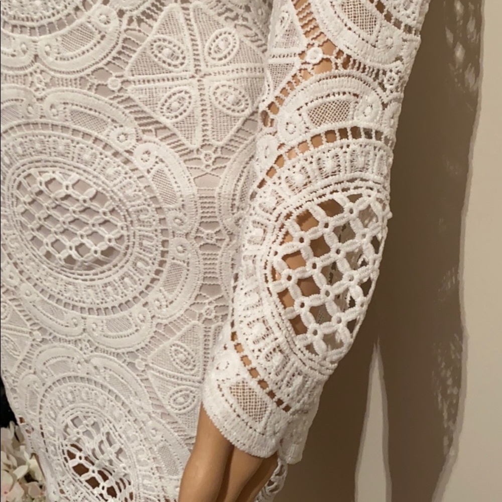 White lace dress - Picture 7 of 16